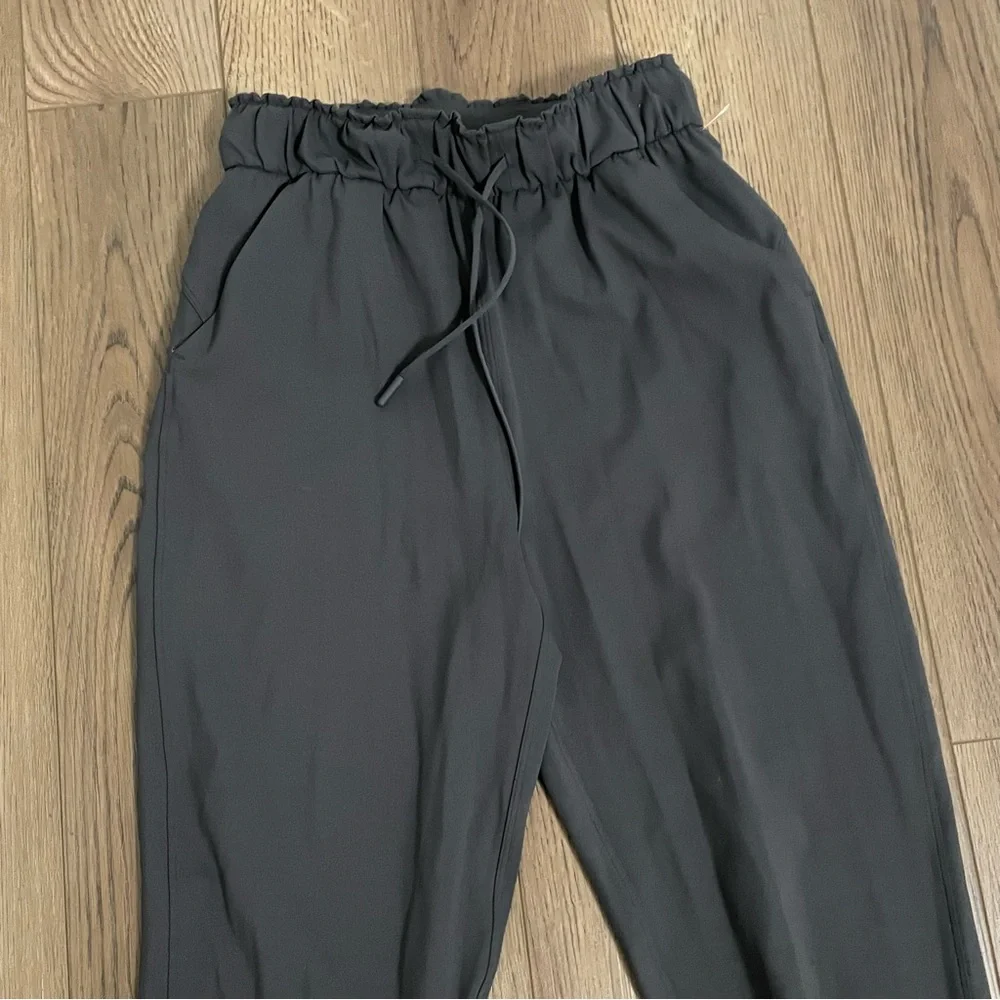 Lululemon Stretch Luxtreme‎ High Rise Jogger Pant
